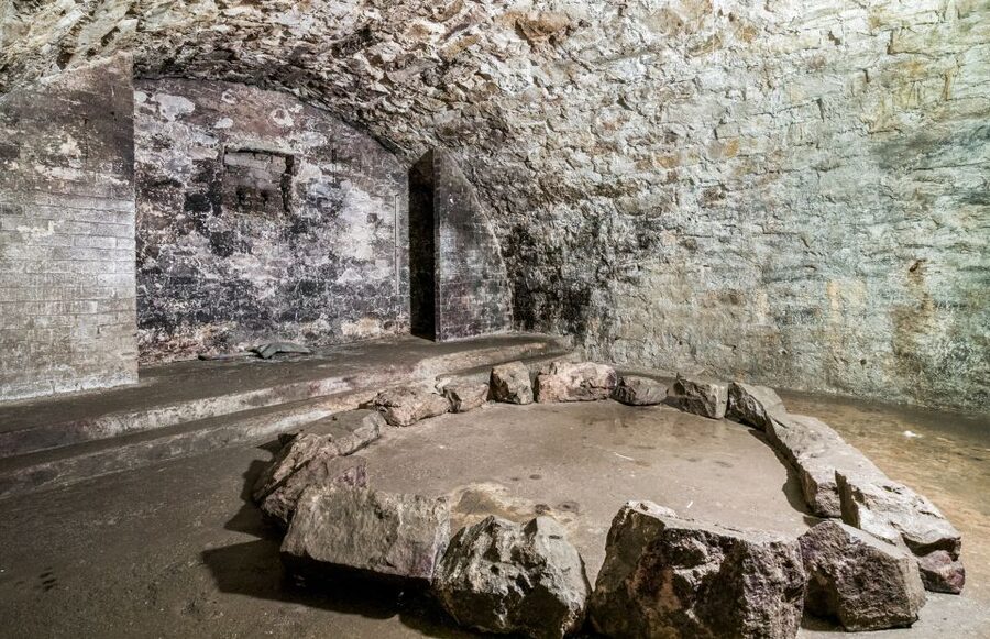 Edinburgh: Late-Night Underground Vaults Terror Tour - Price and Value: Is $35 Worth 75 Minutes Underground?