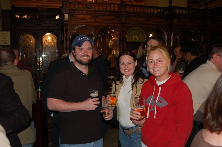 Edinburgh Literary Pub Tour with "Real-Actors" - The Writers You’ll Hear, From Sir Walter Scott to Rebus