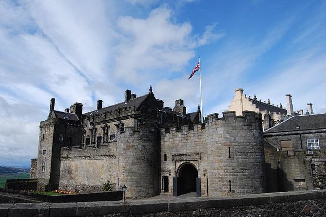 Edinburgh: Loch Lomond, Stirling Castle and the Kelpies Day Tour - South Queensferry and the Forth Bridges: the quick photo payoff