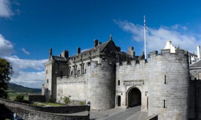 Edinburgh: Loch Lomond, Stirling Castle and the Kelpies Day Tour - The Kelpies and The Helix: modern sculpture with Scottish folklore power