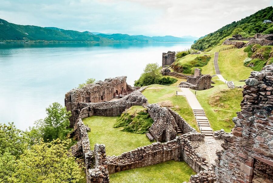 Edinburgh: Loch Ness, Glencoe & the Scottish Highlands Tour - Loch Ness: choosing your Nessie plan on arrival
