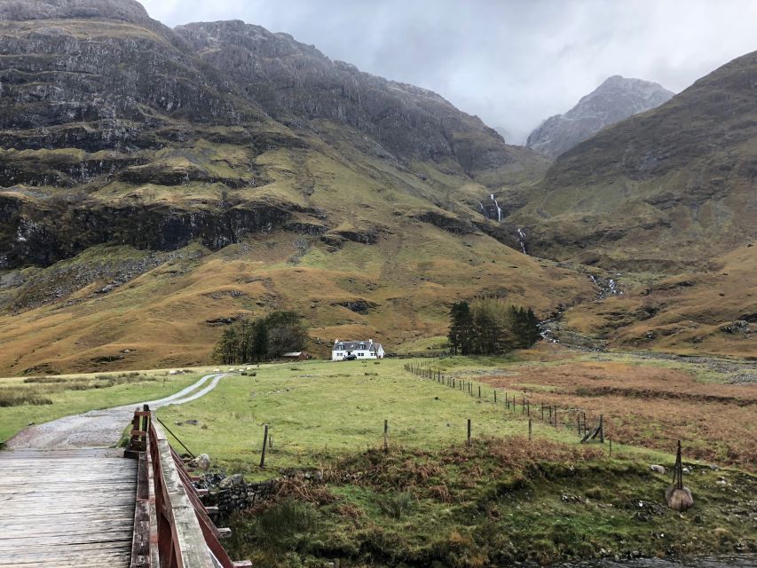 Edinburgh: Loch Ness, Inverness & Highlands Tour in Spanish - The guide makes a big difference, and you’ll likely notice it
