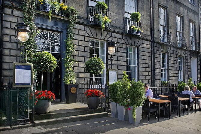 Edinburgh Luxury Private Food & Drink Tour with Eat Walk Tours - Old Town stop: a walled city you can read as you walk