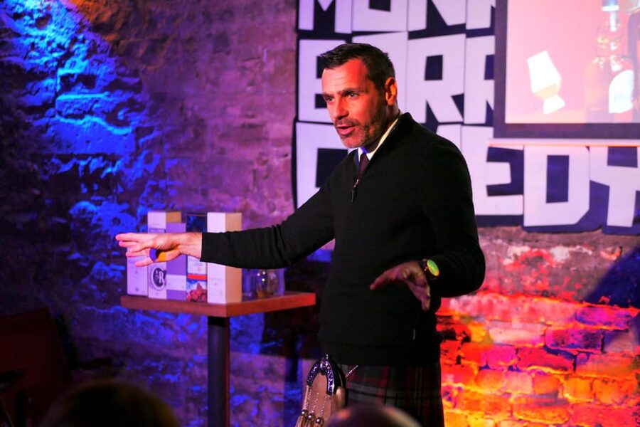 Edinburgh: Mountebank Comedy Whisky Tasting - The Waverley Bar meet up, Daniel, and Brahan
