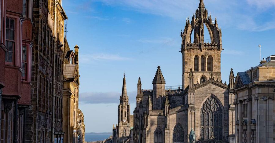 Edinburgh: Old Town History Walking Tour - St Giles Cathedral and the Royal Mile: The Heart of Old Town