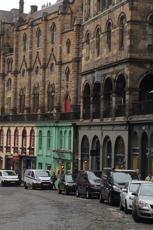 Edinburgh: Old Town Private Walking Tour with Historian - Why the Old Town layout makes history feel real