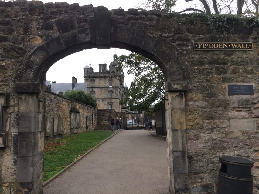 Edinburgh: Old Town Private Walking Tour with Historian - Writers in your head: Stevenson, Doyle, Scott, Stoker, Shelley, Rowling