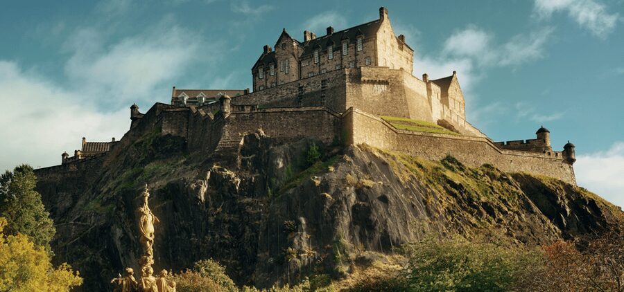 Edinburgh: Old Town Walking Tour with an APP - Edinburgh Castle views on Castle Hill