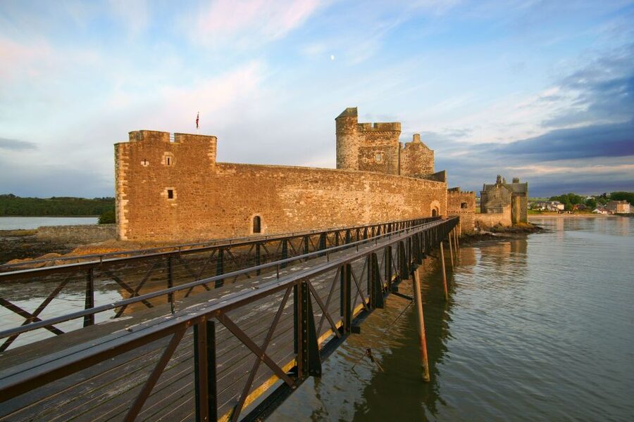Edinburgh: "Outlander" Filming Locations Guided Tour - Blackness Castle as Fort William, With a Darker Story Lens