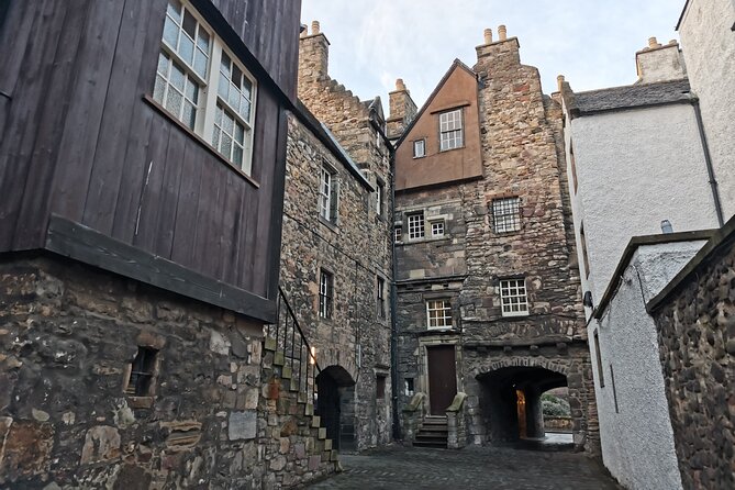 Edinburgh Outlander Self-Guided Private Tour - Key things you get right on this Outlander walk