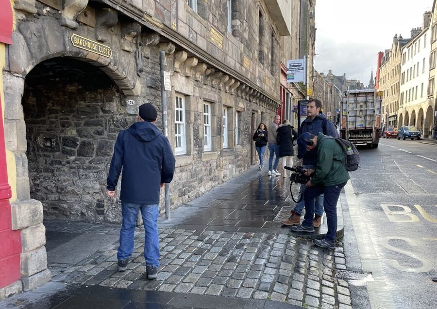 Edinburgh: Outlander Series and Jacobites Walking Tour - Starting at Advocates Close, 361 High Street