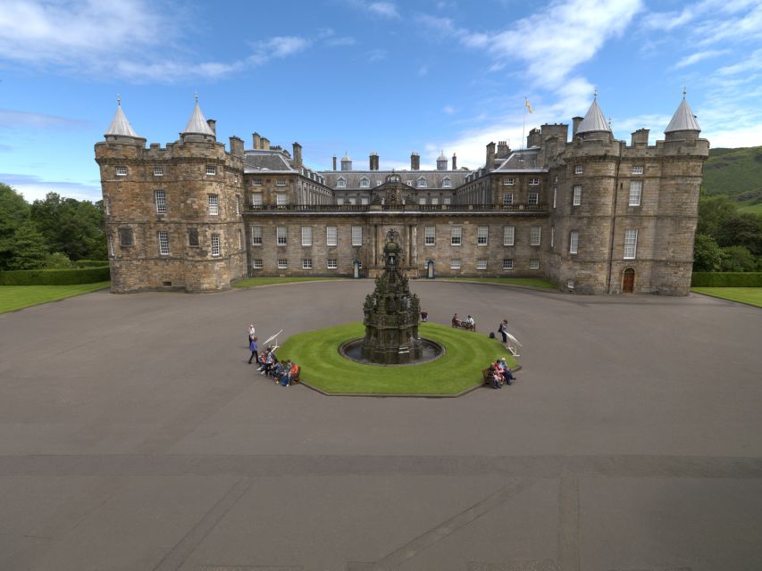 Edinburgh: Palace of Holyroodhouse Entry Ticket - Holyrood Abbey ruins and gardens: your calmer reset at the end