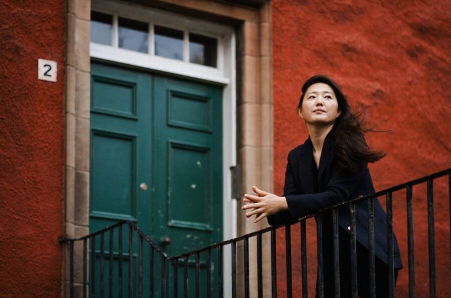 Edinburgh: Photo Shoot with a Private Vacation Photographer - Price and Logistics: When This Feels Like a Smart Deal