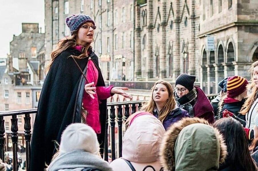 Edinburgh: Private Guided Customized Walking Tour - Edinburgh Castle: the big landmark finish, plus the entry question