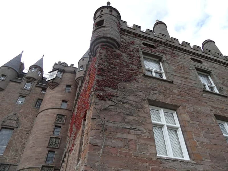 Edinburgh: Private Guided Walking Tour - Price and value for $471 per group up to 2