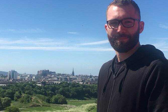 Edinburgh Private Tour with a Local - Highlights & Hidden Gems - Royal Mile plus the closes: monarch tales, trade stories, and the stair-step feel