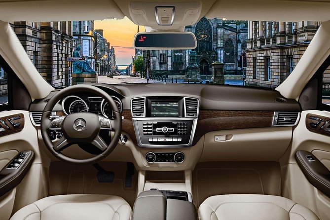 Edinburgh Private Transfer from Edinburgh Airport to City centre - Vehicle Choices for Groups Up to Eight (Comfort Without Compromises)