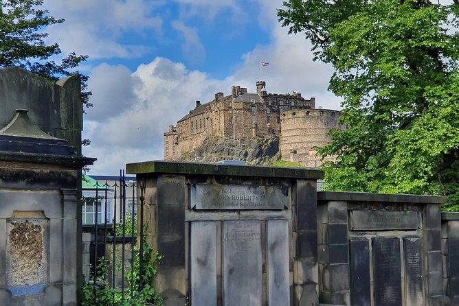 Edinburgh Private Walking Tour - Grassmarket to Victoria Street: The Potter Connection on Foot
