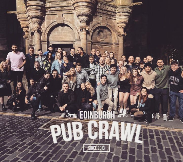 Edinburgh: Pub Crawl 7 Bars with 6 Shots - VIP entry and the no-cover advantage, plus a 25% discount