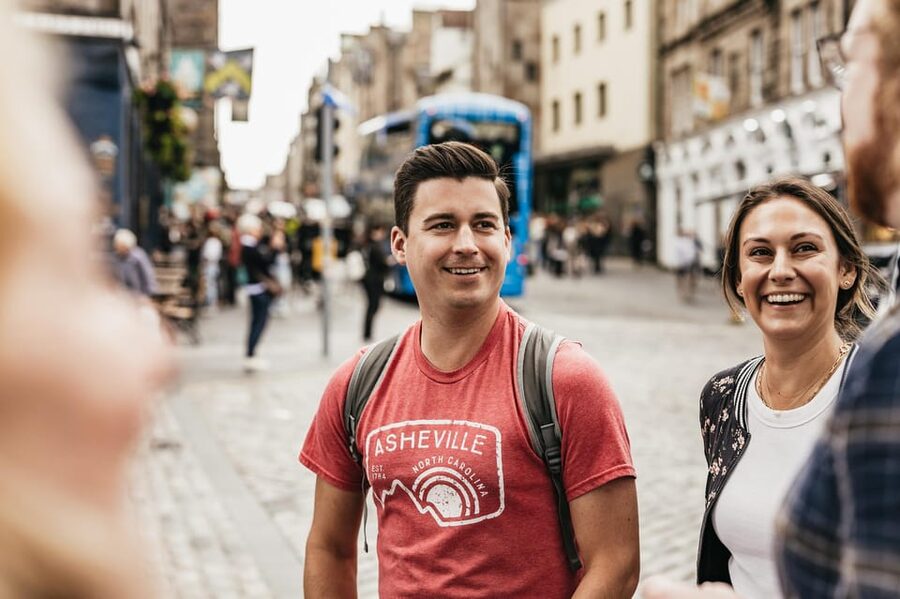 Edinburgh: Pubs and History Guided Walking Tour with Beer - Canongate’s Stops: Tastings, Food Notes, and Whiskey