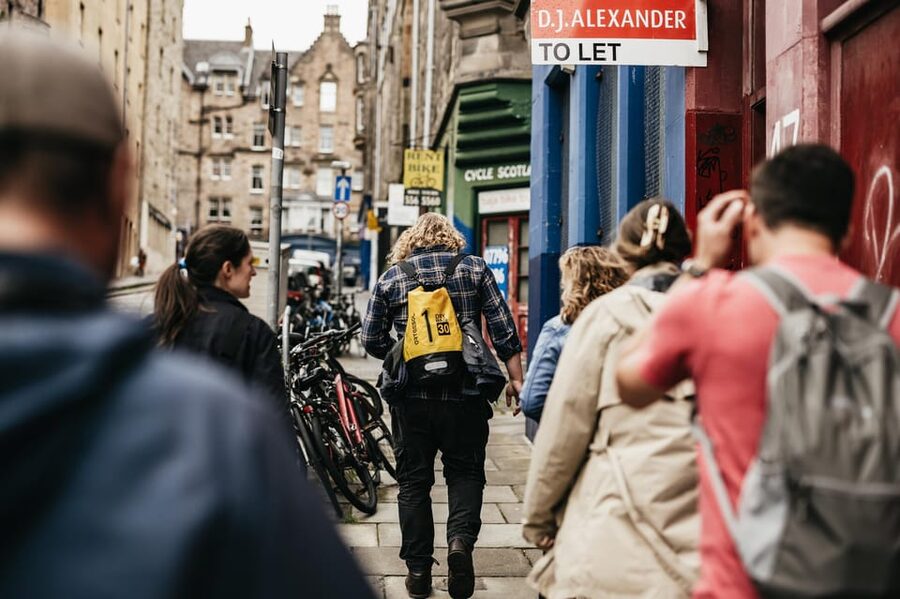 Edinburgh: Pubs and History Guided Walking Tour with Beer - FAQ