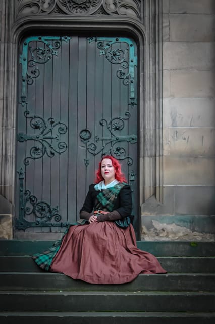 Edinburgh: Royal Mile Old Town Walking Tour - Charlotte in Costume: Why the Stories Feel Different