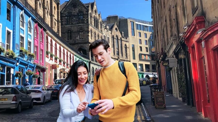 Edinburgh: Royal Mile Walking Tour & Exploration Game - Key Points You’ll Actually Care About