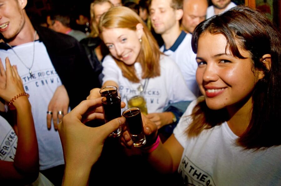 Edinburgh's Best Bar Crawl: Free Shots, Discounts, Photos - What you actually get for about $10, and why it can be good value