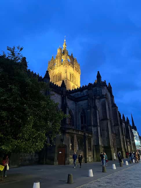 Edinburgh's Dark and Hidden History Walking Tour ☠️ - Banshee Labyrinth, Paisley Close, and the rest of the Old Town maze
