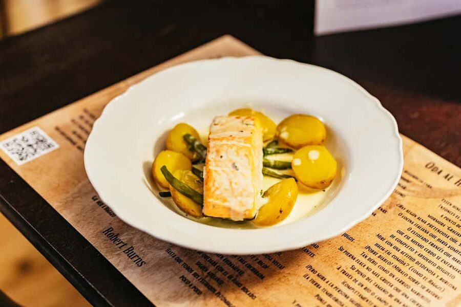 Edinburgh: Scottish Dinner and Folk Music Experience - Price and Timing: What You Pay $106 For, and Where Surprises Can Happen