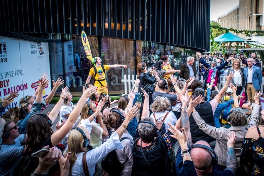Edinburgh: Silent Disco Adventure Tour - Why Edinburgh Becomes a Dance Floor in Just 1 Hour
