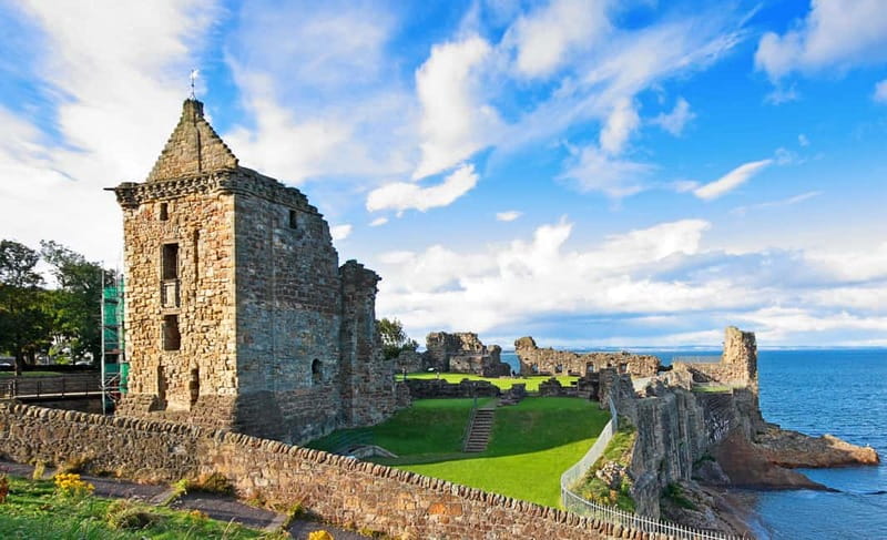 Edinburgh: St. Andrews and Falkland Palace Day Tour - A 9-hour tour that stitches together golf, palaces, and coastal villages