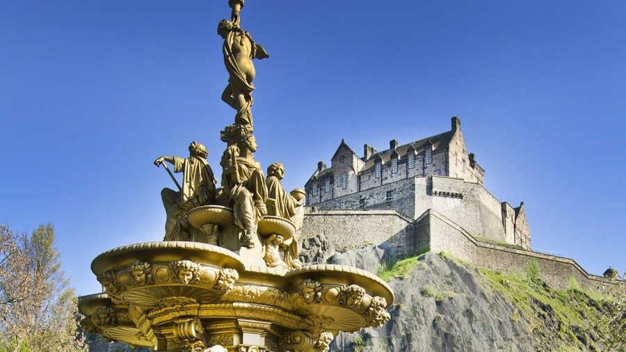 Edinburgh: The Royal City Tour from London - The late-afternoon return: back to London by about 10:30pm