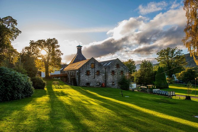Edinburgh: The Ultimate Whisky Experience Tour - Morning start in Edinburgh: South Queensferry photos and the road trip rhythm