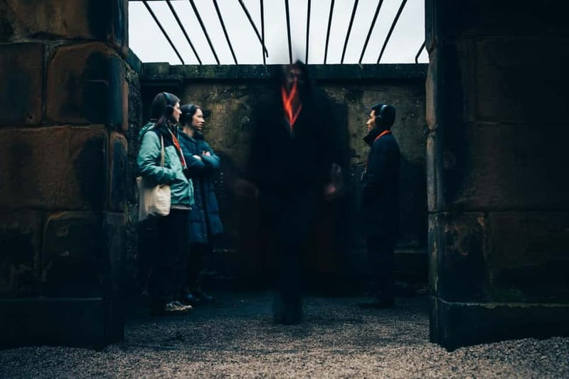 Edinburgh: Underground Vaults and Graveyard Evening Tour - From Mercat Cross to the Royal Mile: getting the Old Town mood right