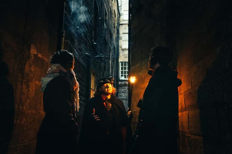 Edinburgh: Underground Vaults and Graveyard Evening Tour - Price and value: what $39 buys you in Edinburgh’s shadows