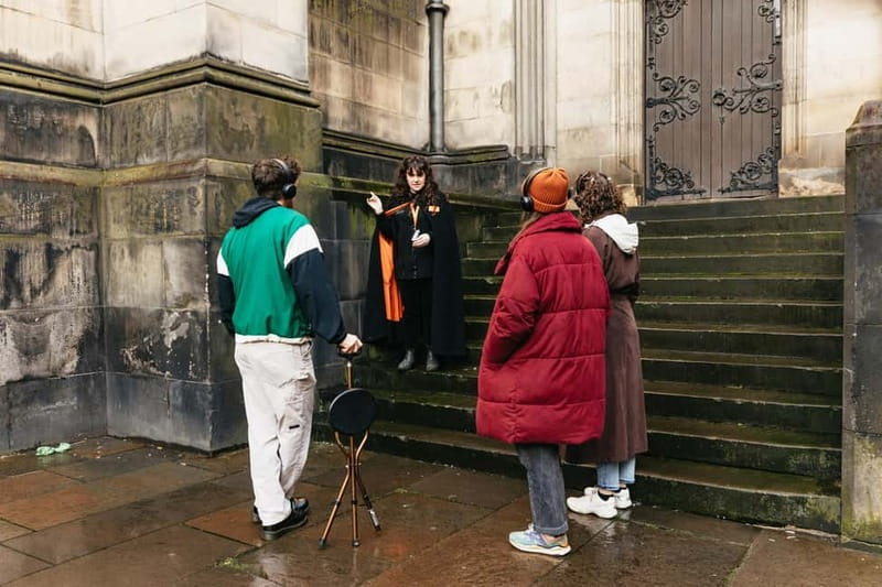 Edinburgh: Underground Vaults Evening Ghost Tour with Whisky - Down into the Blair Street Underground Vaults for the 45-minute descent