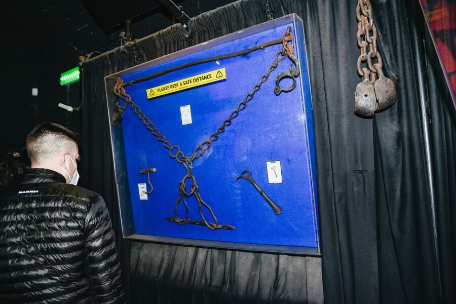 Edinburgh: Underground Vaults Tour - Torture Exhibition option: what you’ll see and who it’s for