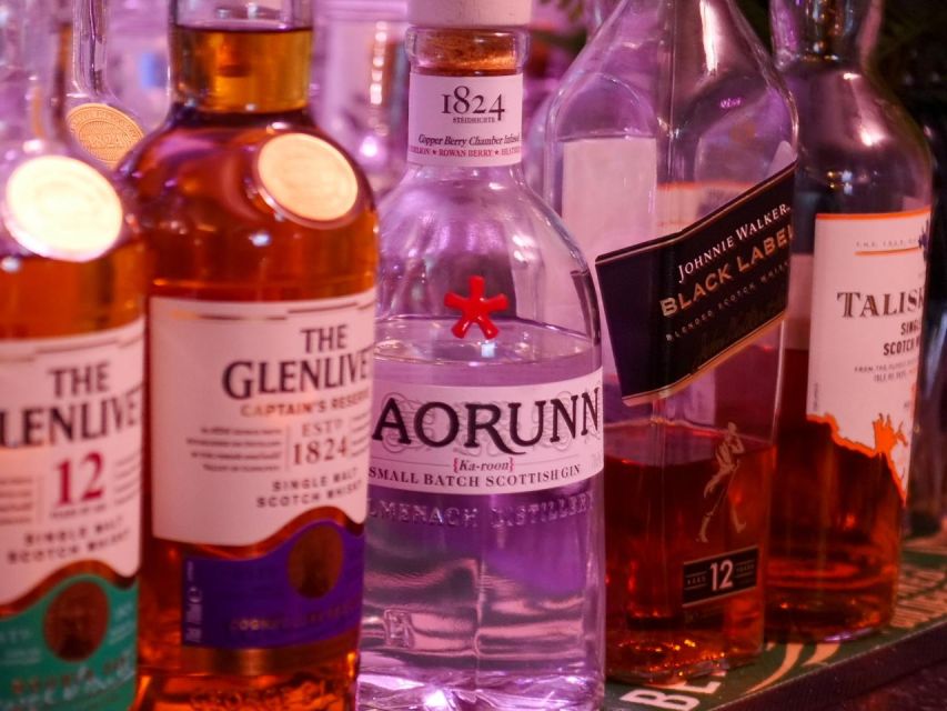 Edinburgh: Whisky Tasting in one of the oldest pubs - So, should you book Edinburgh whisky tasting at the Tolbooth Tavern?