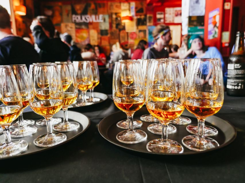 Edinburgh: Whisky Tasting with History and Storytelling - Stepping into Hot Toddy, just off Edinburgh’s Royal Mile