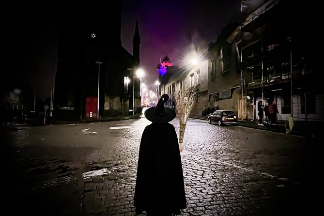 Edinburgh: Witches & Haunted History Walking Tour - Lady Stairs House Courtyard Time: A Gruesome Story With a Poet’s Spark