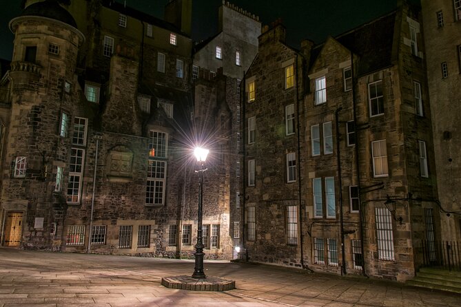 Edinburgh: Witches & Haunted History Walking Tour - Edinburgh Castle Through a Witch Lens: How the City Got Its Shape