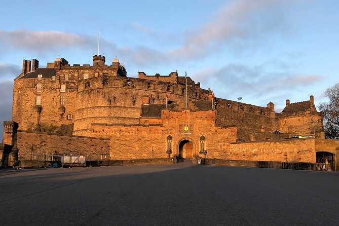 Essential Walking Tour of Edinburgh's Old Town - Why This Old Town Walk Works Like a Map, Not a Lecture