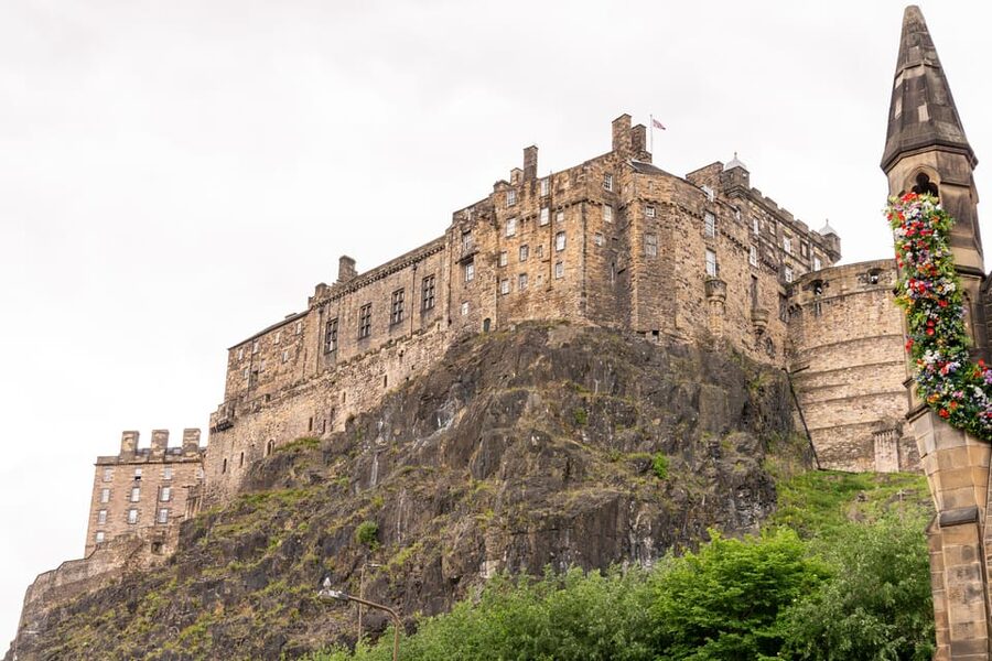 French Language : Original Harry Potter Tour of Edinburgh - Edinburgh Plus Harry Potter, Without the Movie-Spot Chasing