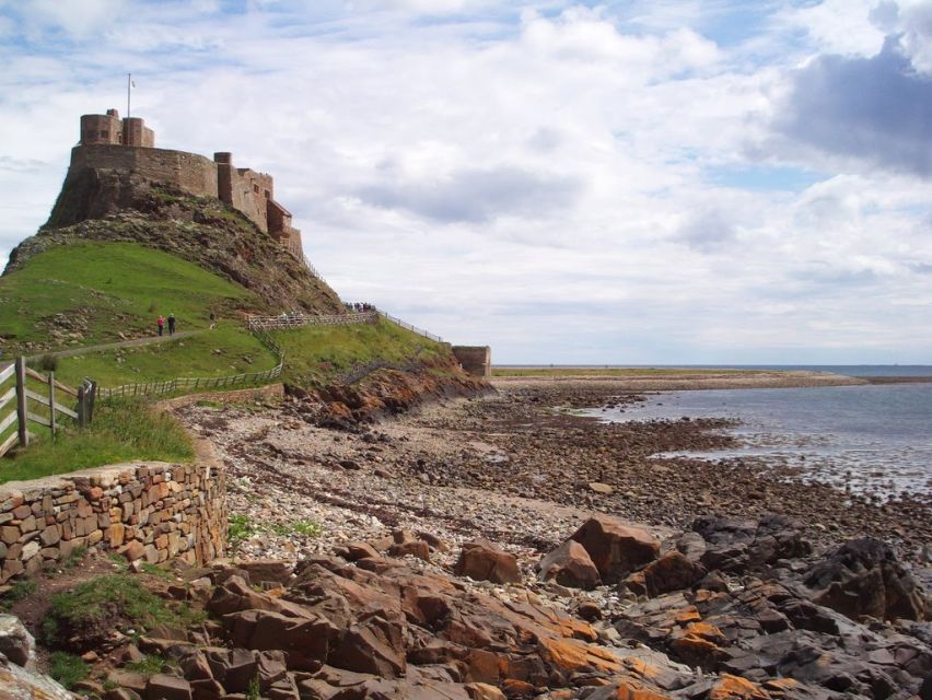 From Edinburg: Viking Coast & Alnwick Castle Day Tour - Price, value, and what to budget beyond the ticket