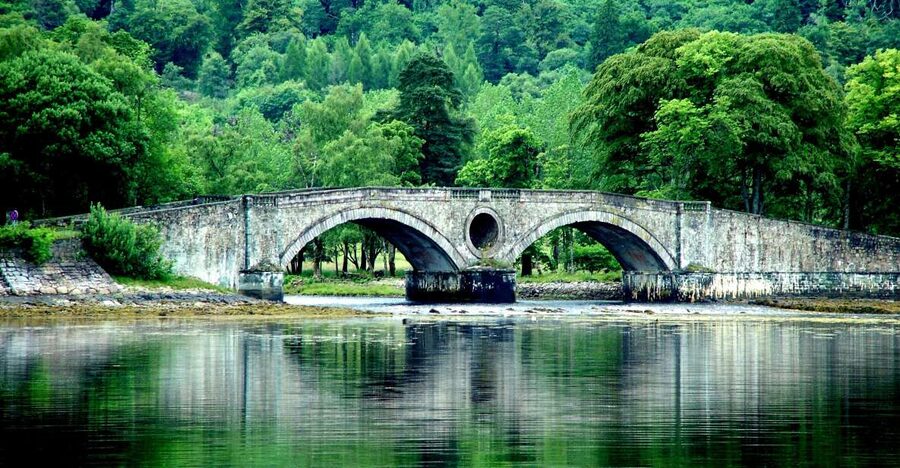 From Edinburgh: 2-Day Loch Lomond, West Highlands & Oban - Rest and Be Thankful to Inveraray, Loch Fyne Seafood, and Kilmartin Glen’s Neolithic Sites