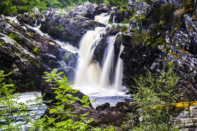 From Edinburgh: 5-Day Isle of Skye, Oban, & Highlands Tour - Day 2: Glencoe, Glenfinnan, Fort William, Loch Ness, and Eilean Donan Castle to Portree