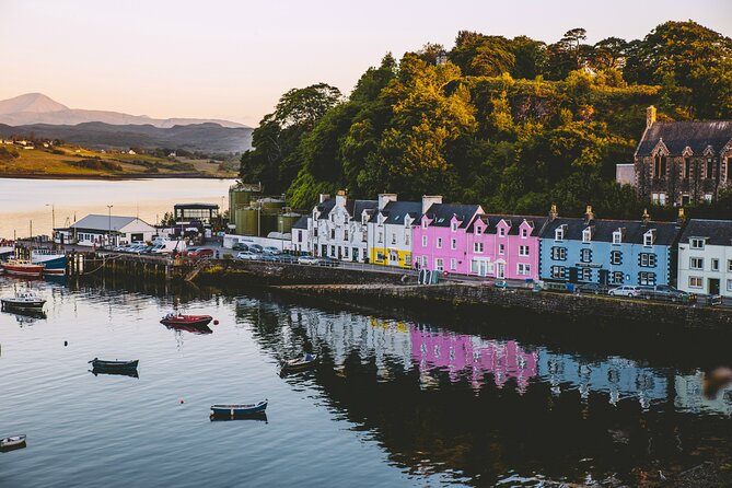 From Edinburgh: 6-Day Isle of Skye & Hebridean Hopper Tour w/Room - Loch Ness to the Hebrides Ferry Day: Corrieshalloch Gorge and Crossing to Stornoway
