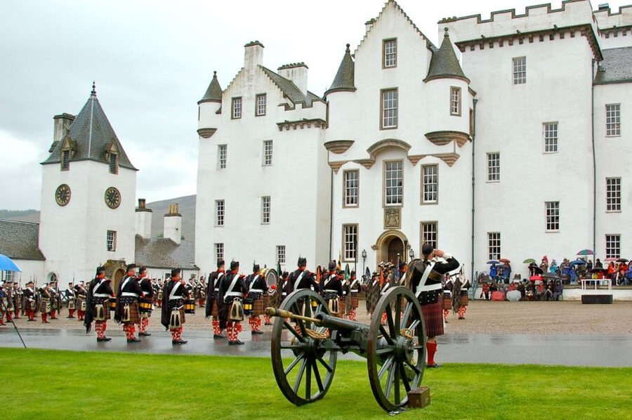 From Edinburgh: Best of Scotland Small-Group Day Tour - Taste of Perthshire: Hairy Highland Coos for the final photo stop