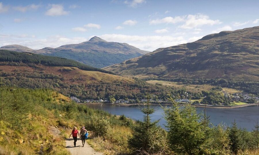 From Edinburgh: Glasgow & Scottish lakes Spanish Tour - Glasgow panoramic drive: seeing more than just one neighborhood